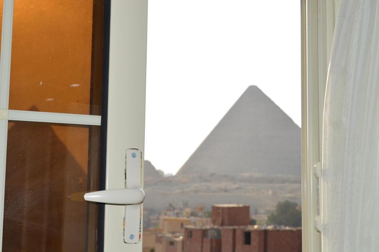 Magic Golden Pyramids View Hotel Kafret el-Gabal Exterior foto