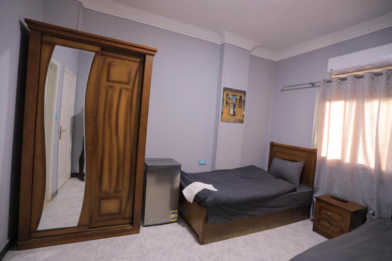 Magic Golden Pyramids View Hotel Kafret el-Gabal Exterior foto