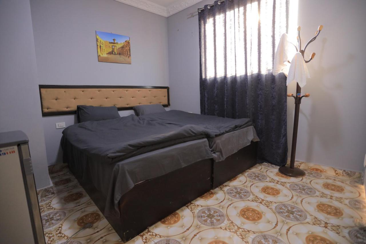 Magic Golden Pyramids View Hotel Kafret el-Gabal Exterior foto