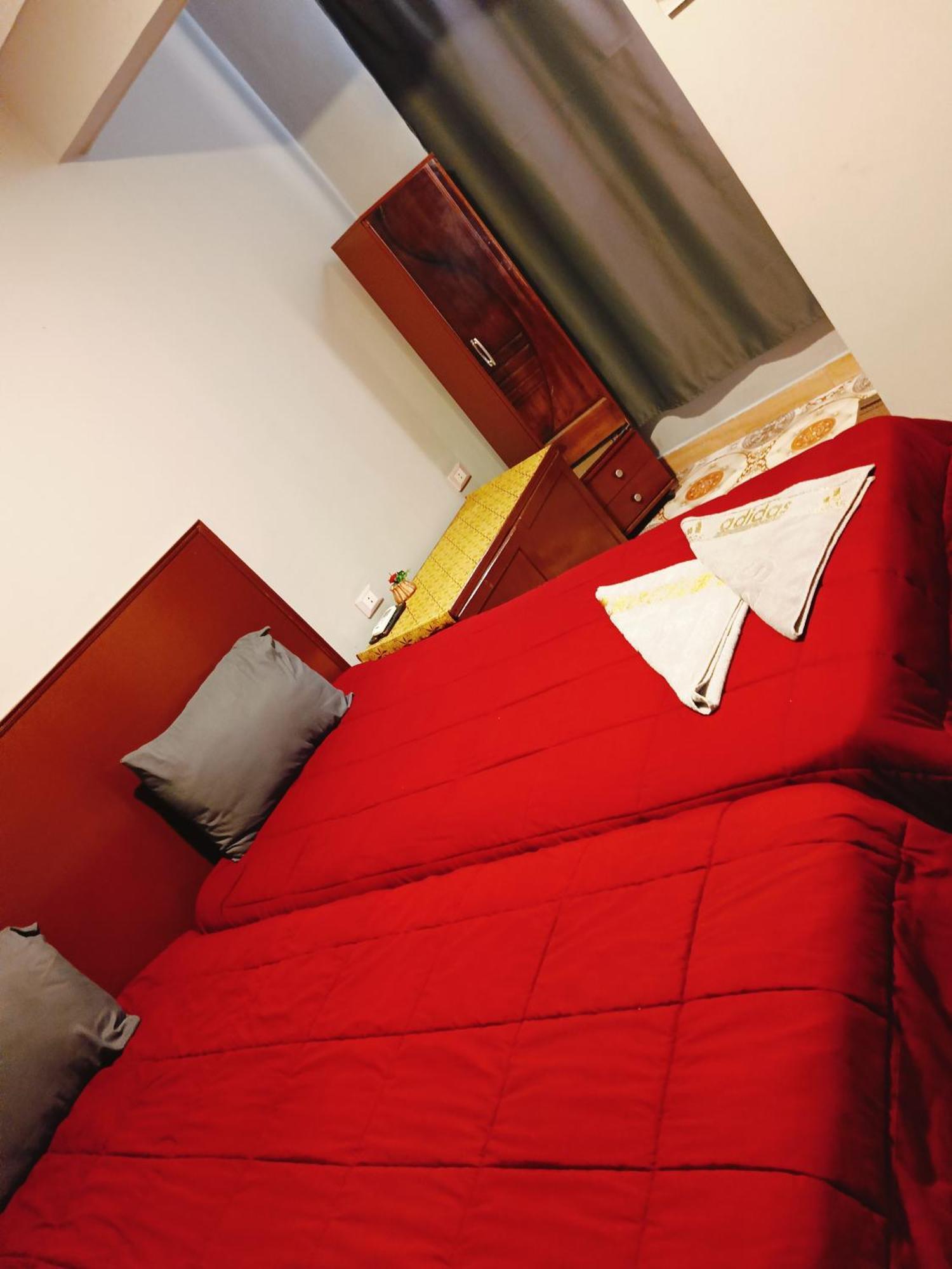 Magic Golden Pyramids View Hotel Kafret el-Gabal Exterior foto