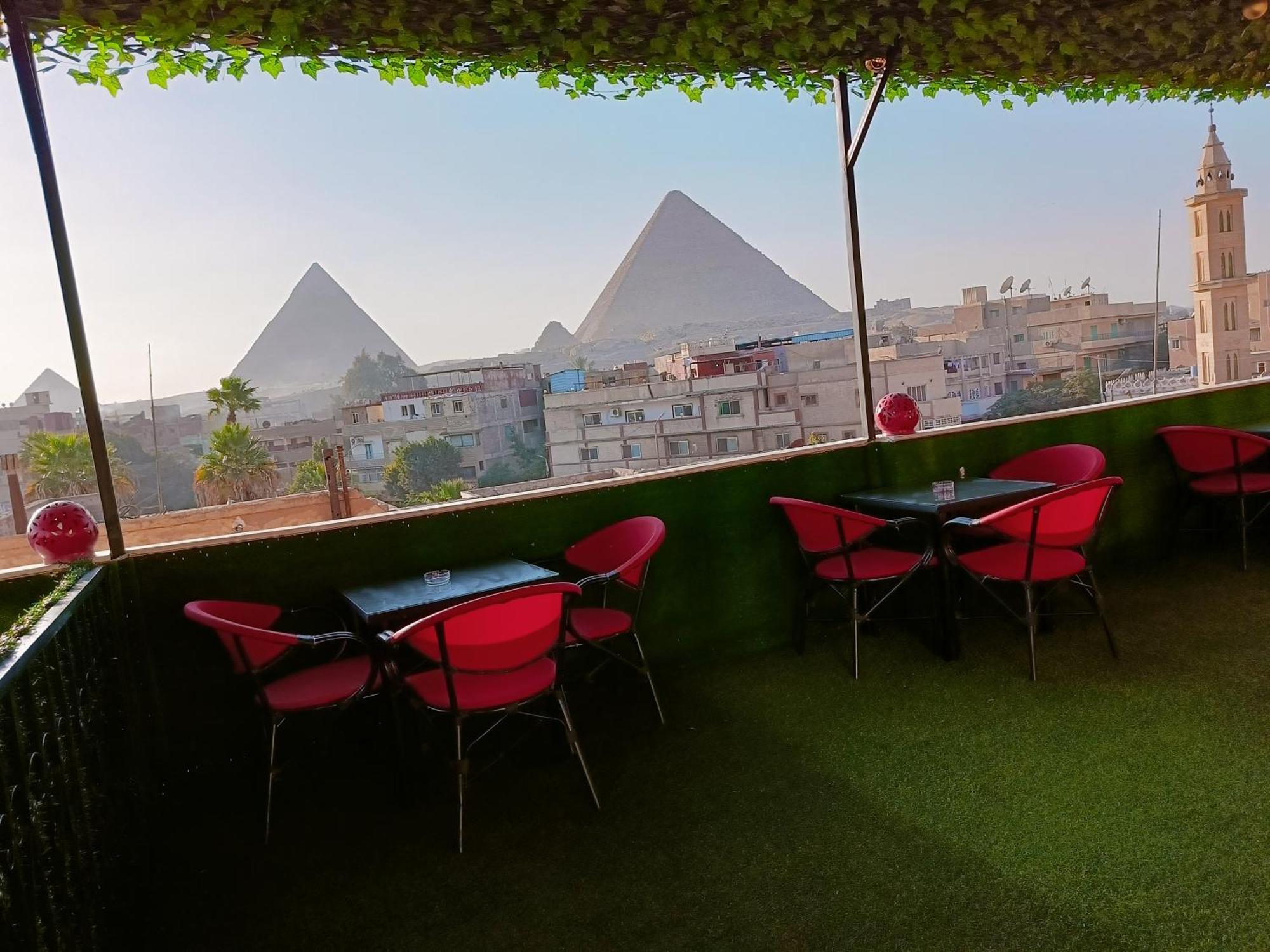 Magic Golden Pyramids View Hotel Kafret el-Gabal Exterior foto