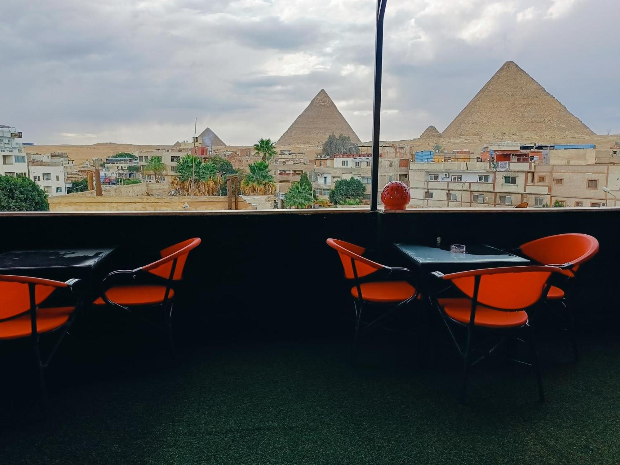 Magic Golden Pyramids View Hotel Kafret el-Gabal Exterior foto