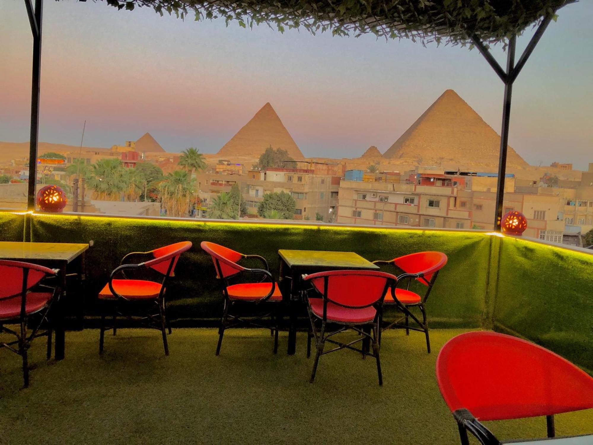 Magic Golden Pyramids View Hotel Kafret el-Gabal Exterior foto
