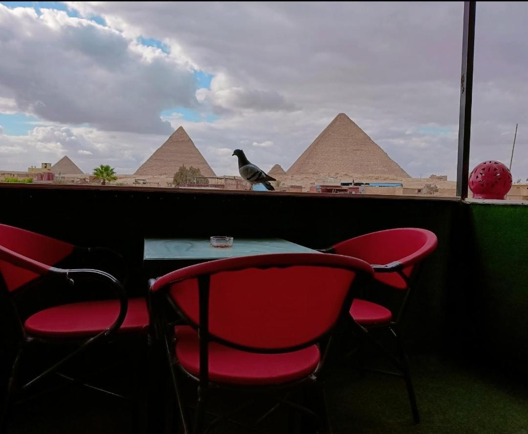 Magic Golden Pyramids View Hotel Kafret el-Gabal Exterior foto