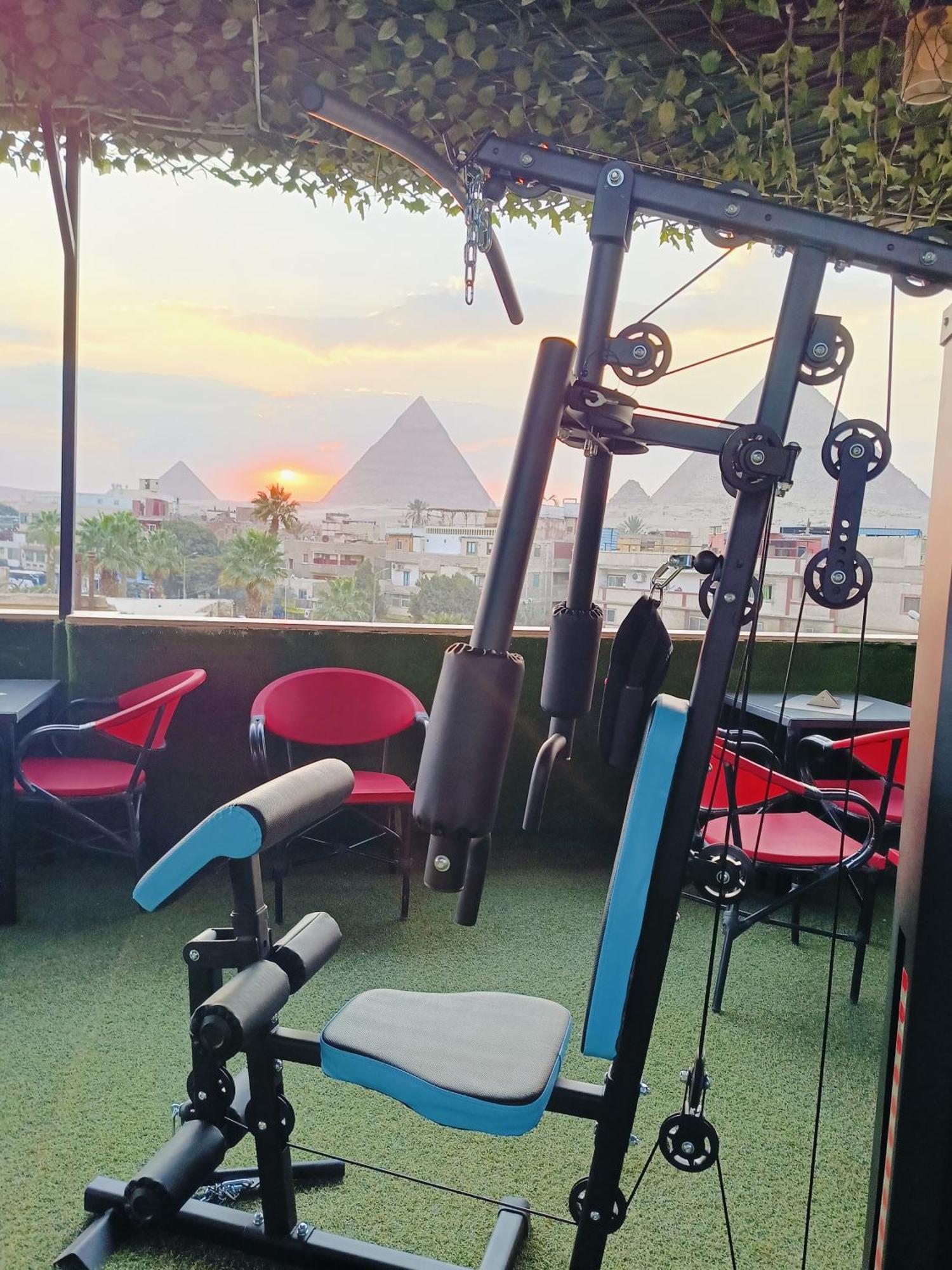 Magic Golden Pyramids View Hotel Kafret el-Gabal Exterior foto